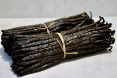 Premium Madagascar Bourbon Gourmet Vanilla Beans | Grade A (14cm+) | High Vanillin & Moisture | Direct Export Supply - Image 3